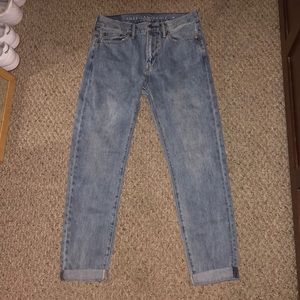 American Eagle light wash dad jeans.